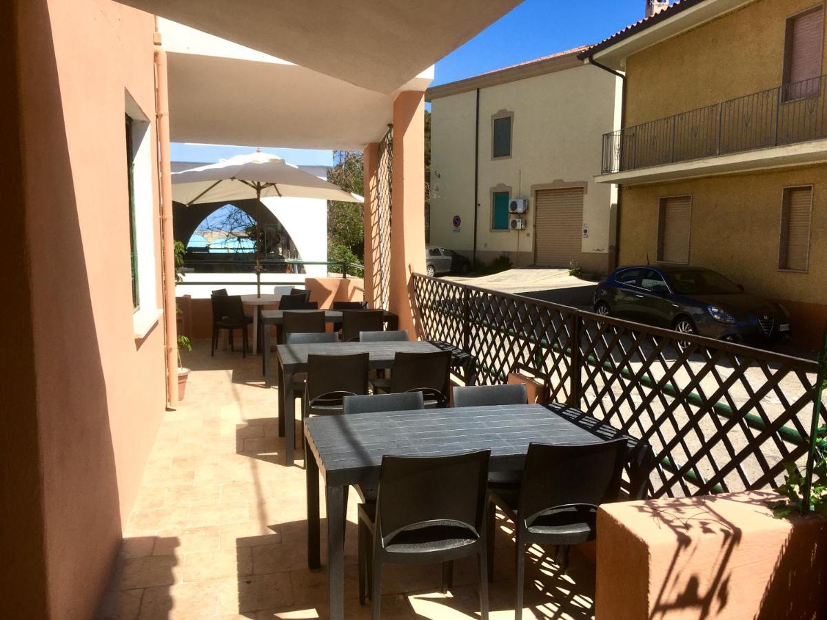 B&B De Janas La Caletta Exterior photo