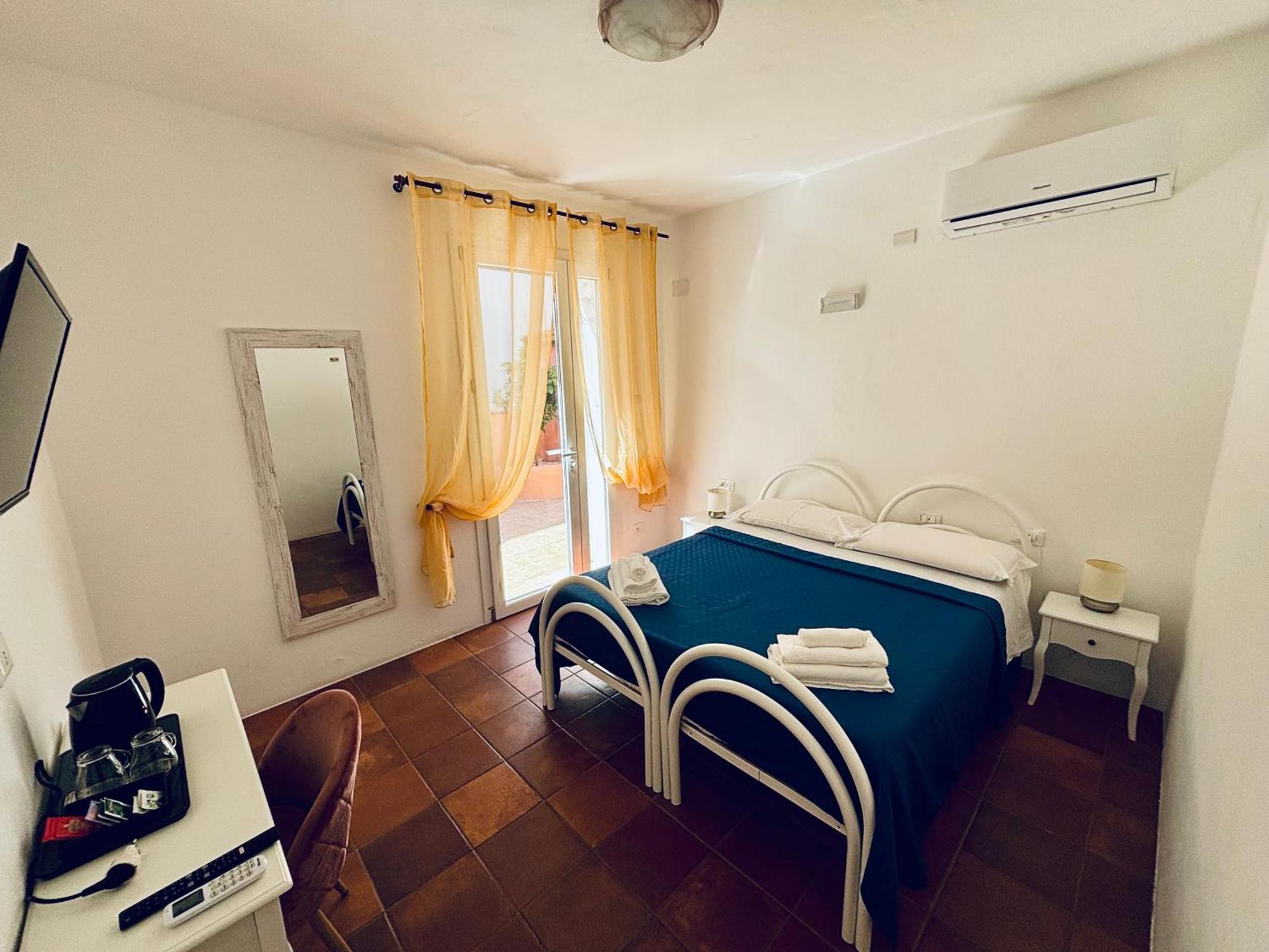 B&B De Janas La Caletta Exterior photo